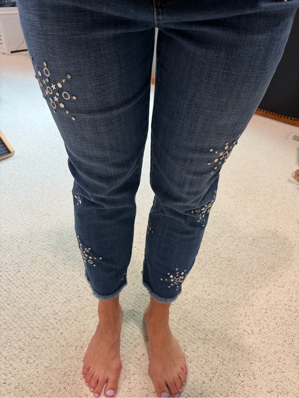 Chico’s star so slimming embellished jeans- size 8 (Chico size 1)